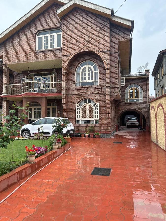 Taha Inn Home Comfort Srinagar  Exterior photo