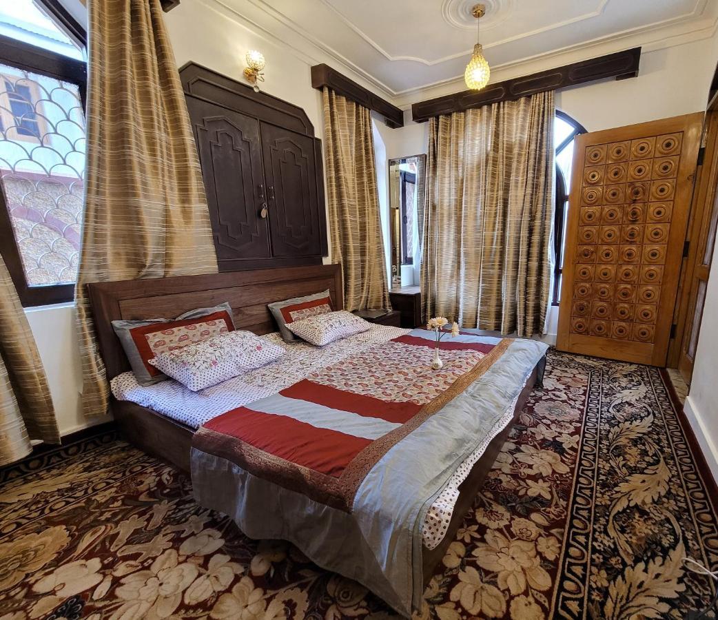 Taha Inn Home Comfort Srinagar  Exterior photo